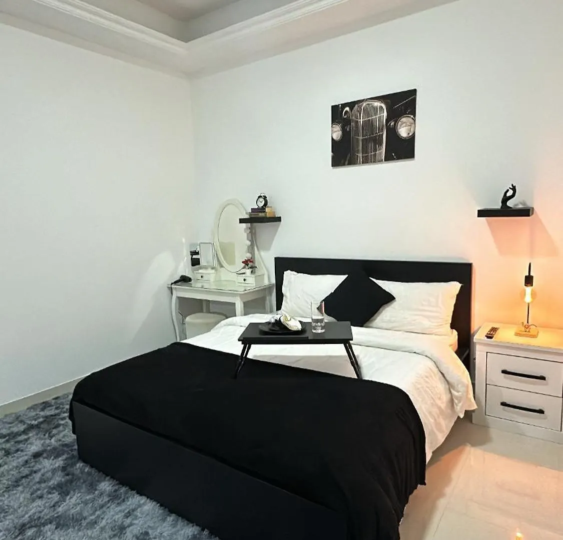 New! Apartment Next To Airport & Yas Islandの連絡先